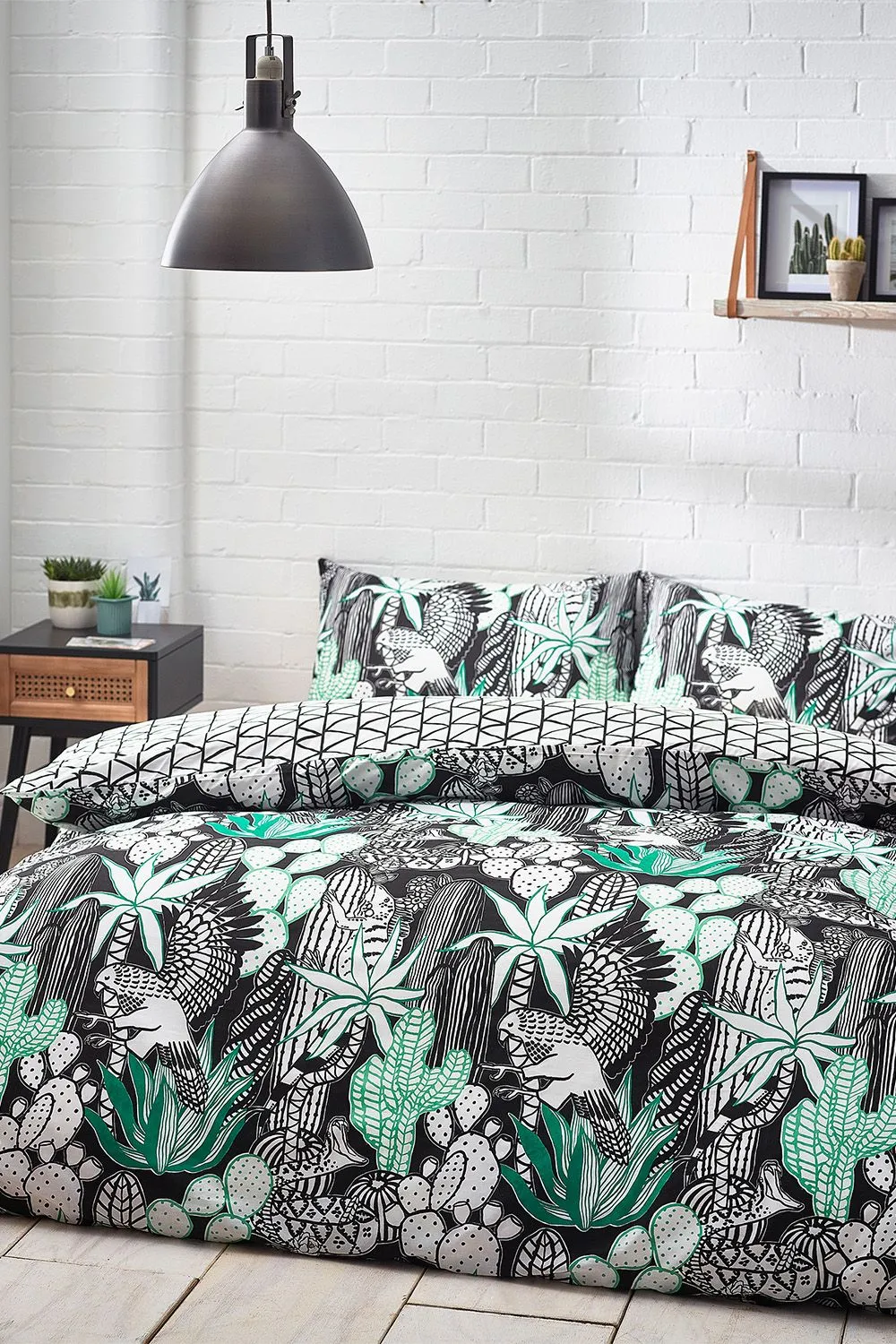 Furn Arizona Printed Reversible Duvet Cover Set in Black