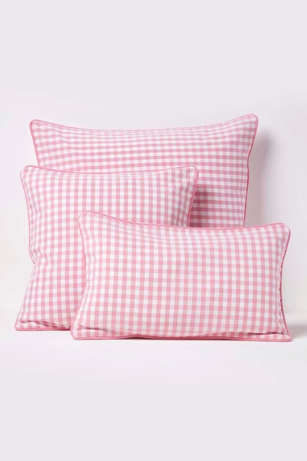 Homescapes Cotton Gingham Check Cushion Cover in Pink 5