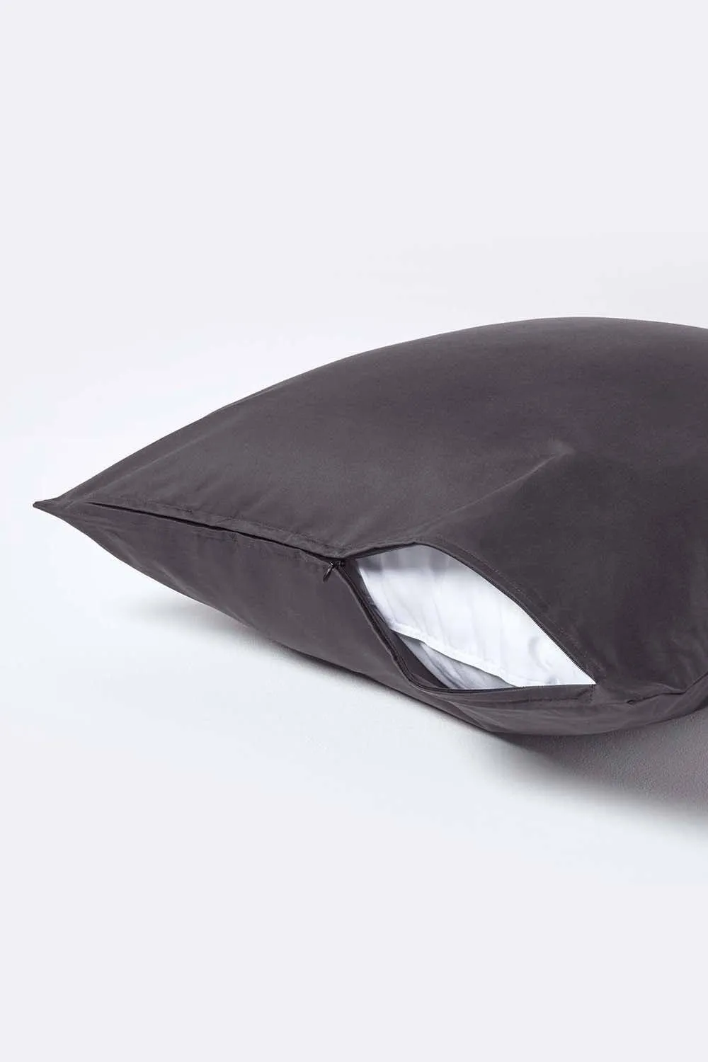 Homescapes Continental Egyptian Cotton Pillowcase 1000 TC, 60 x 60 cm in Dark Grey 3