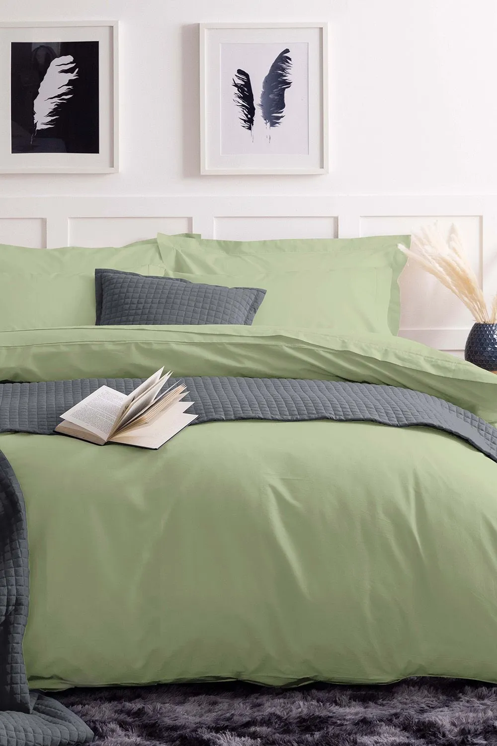 Belledorm Easy Care Minimum Iron Duvet Cover Double Olive, Green