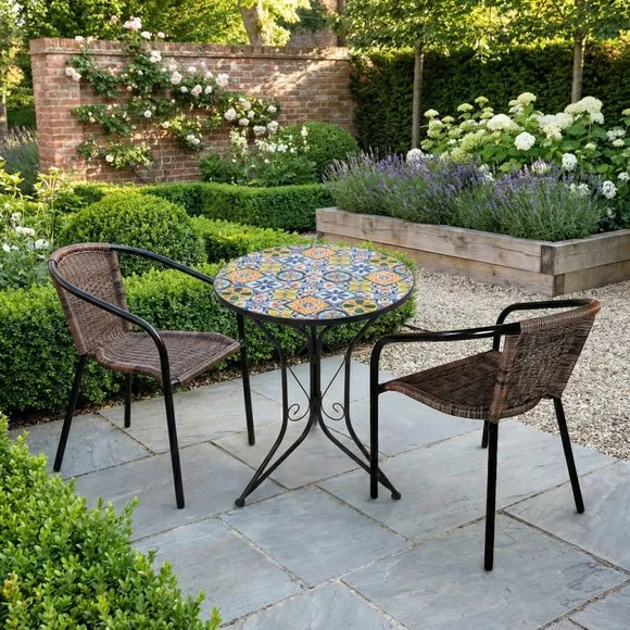 Summer Terrace Charlotte Round Bistro Table with 2 Springdale Chairs
