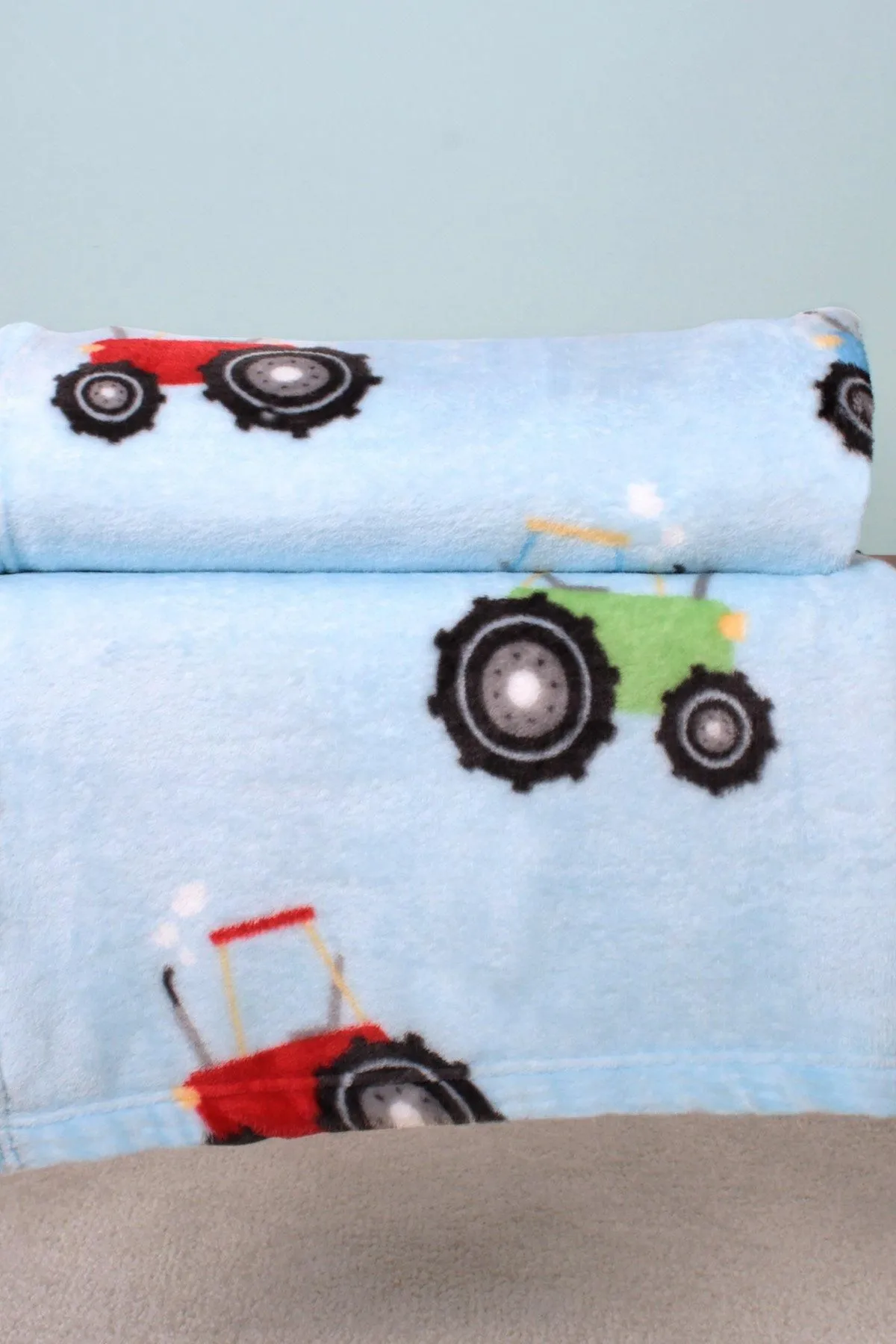 Bedlam 'Farmyard Friends' Printed Fleece Throw in Blue