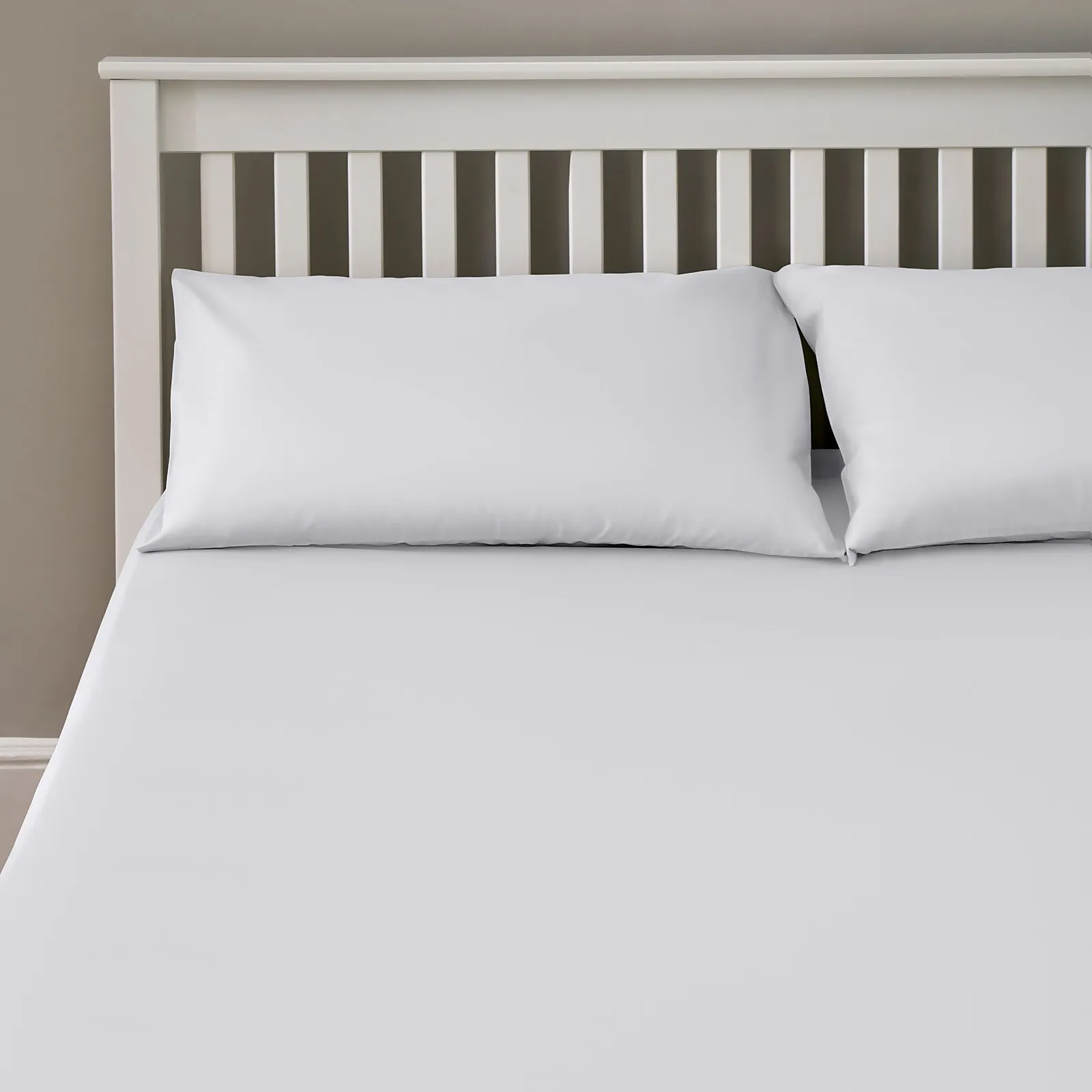 The Willow Manor Easy Care Percale Double Fitted Sheet - Stone