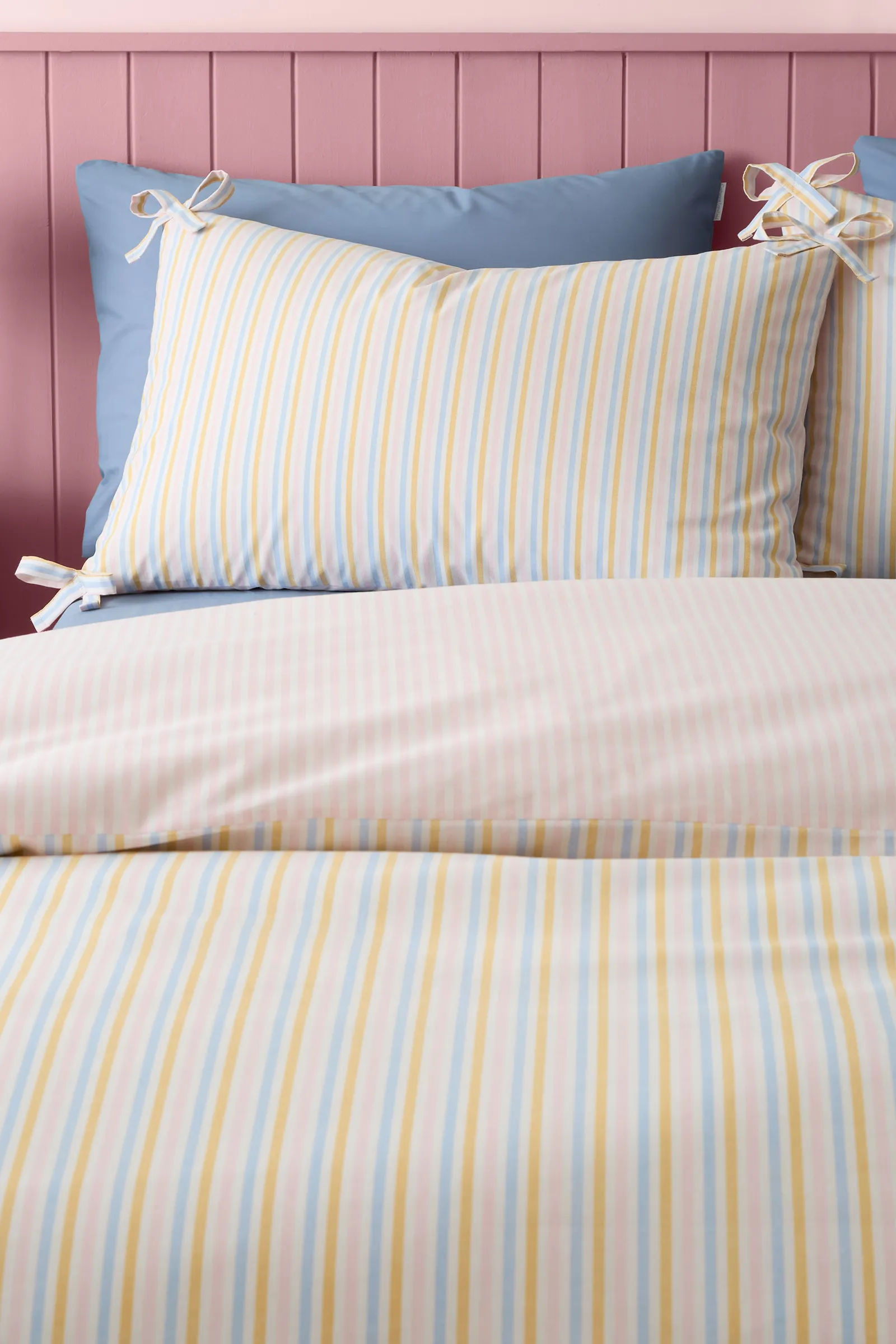Catherine Lansfield 'Brighton Stripe' Bow Trim Duvet Cover Set 3