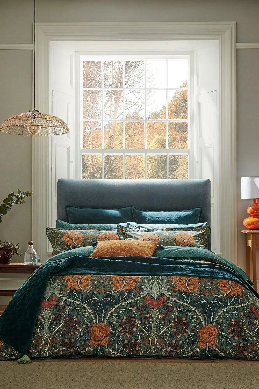 Morris & Co 'Honeysuckle & Tulip' Cushion 50X30cm in Copper 5