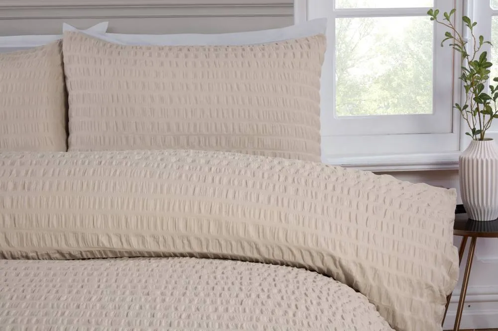 Rapport Home Seersucker Polycotton Luxury Duvet Cover Set with Pillowcase in Cream 2