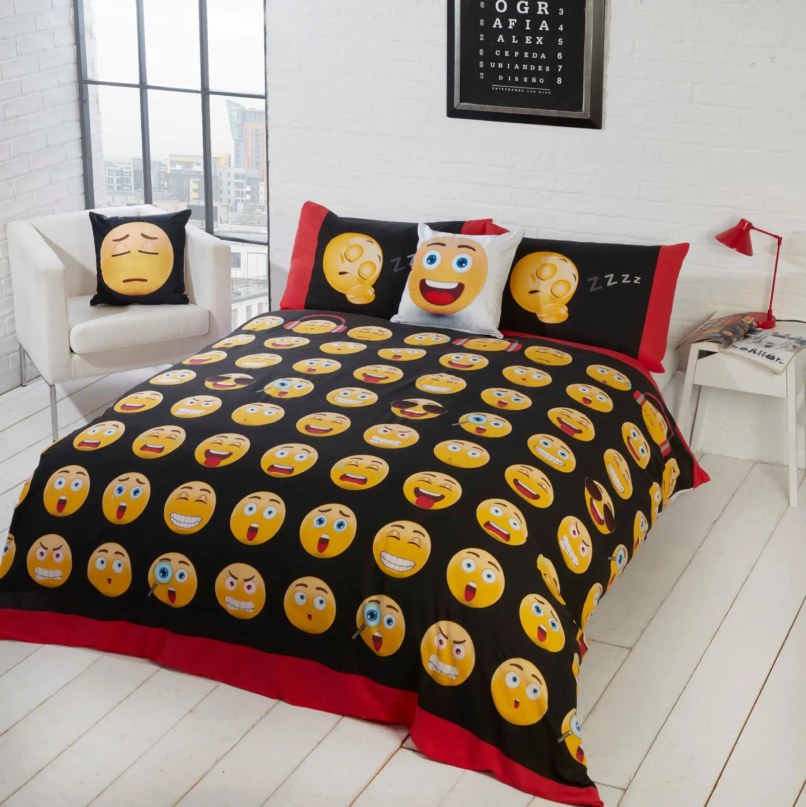 Rapport Home Icons Emoji Reversible Polycotton Duvet Cover Set with Pillowcase in Black