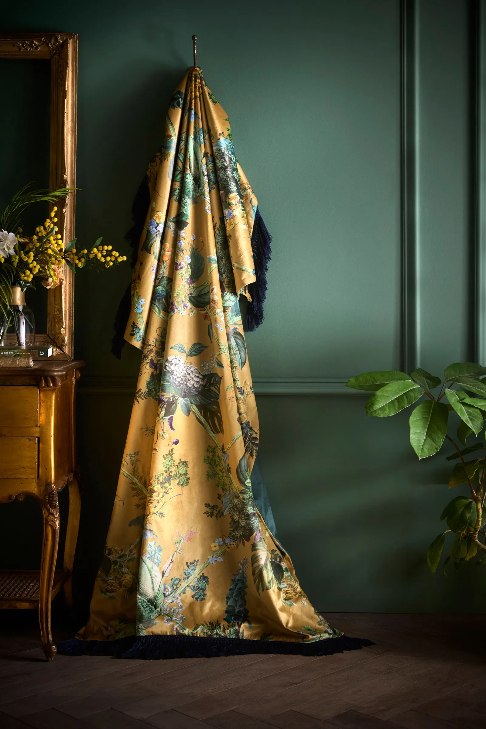 Laurence Llewelyn-Bowen 'Cotswold Fantasia' Soft Touch Floral Print Velvet Throw in Gold