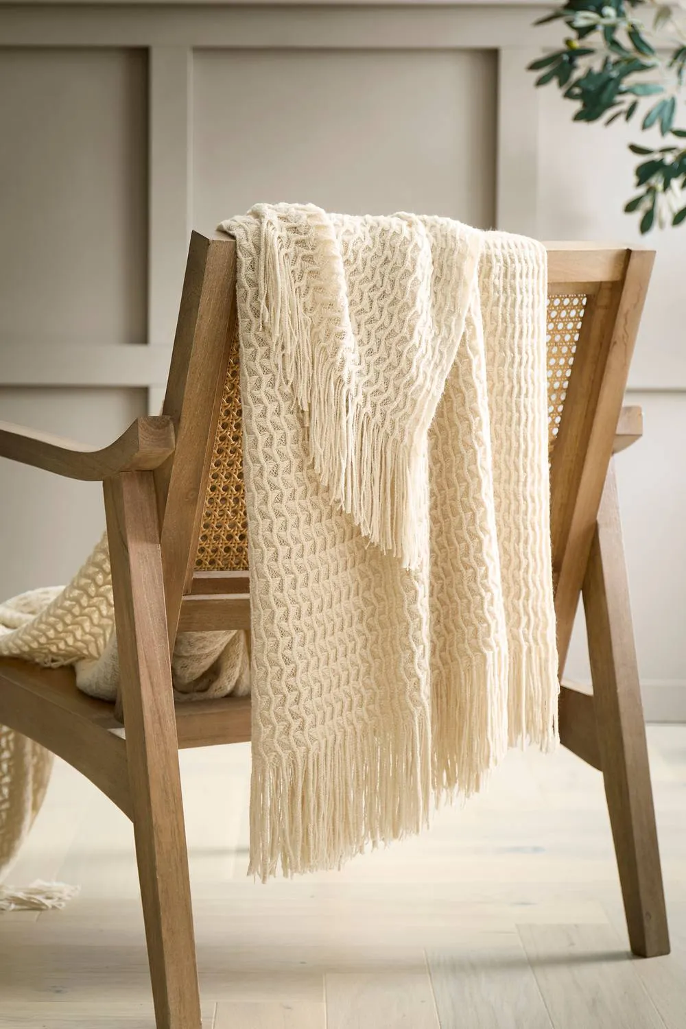 Appletree 'Textured Knit' Knitted Throw in Natural