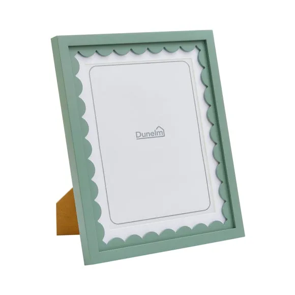 Remi Scalloped Photo Frame 3