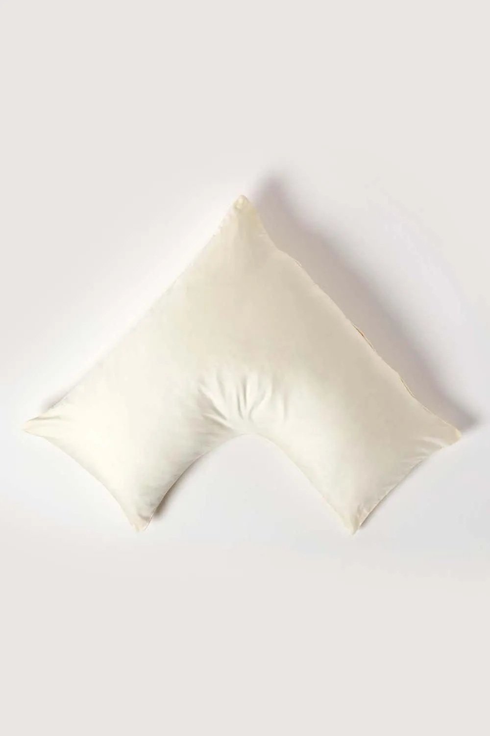 Homescapes V Shaped Pillowcase Sateen Cotton 400 Thread Count in Cream 1