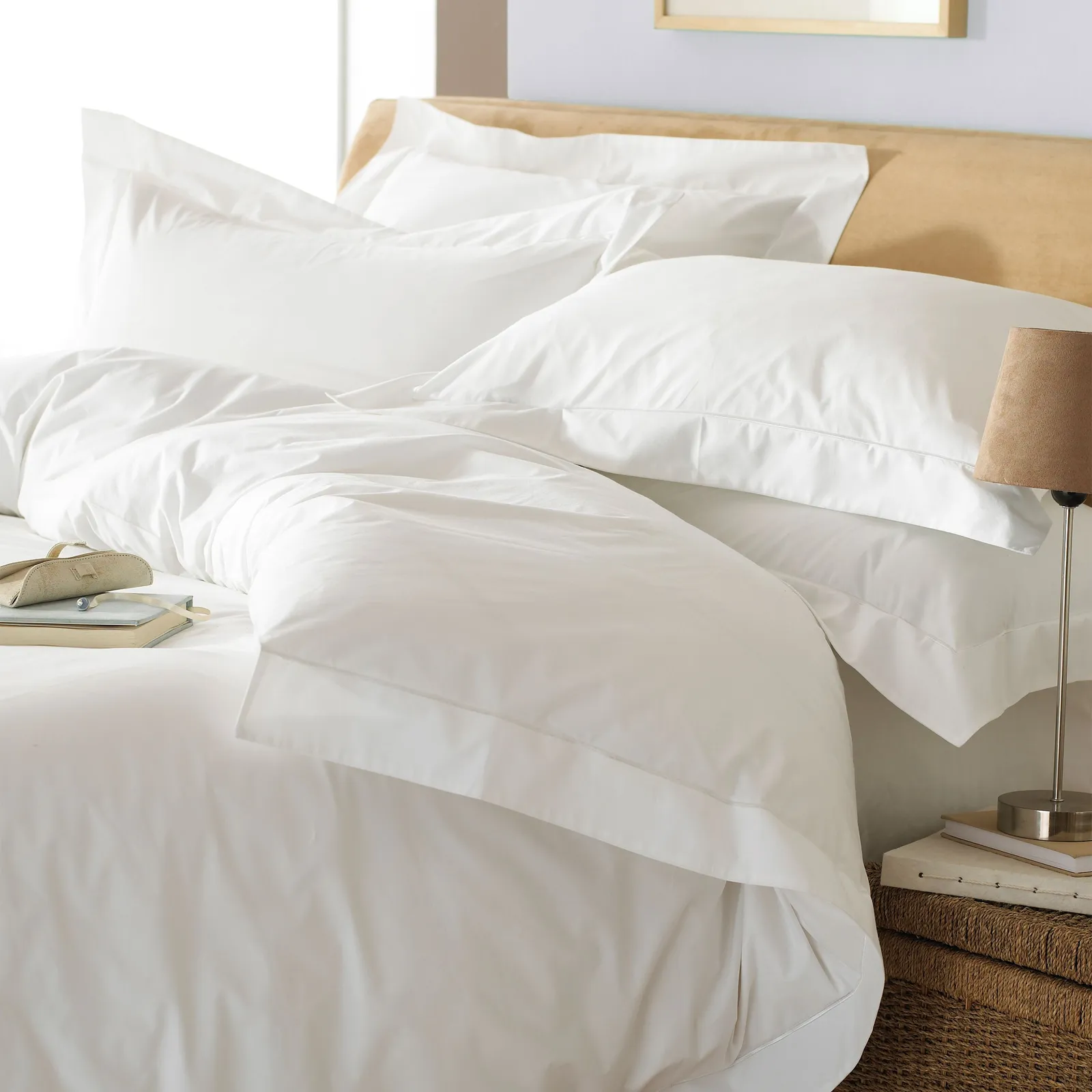 Paoletti Oxford 200TC Border Panel 100% Cotton Duvet Cover Set in White 2