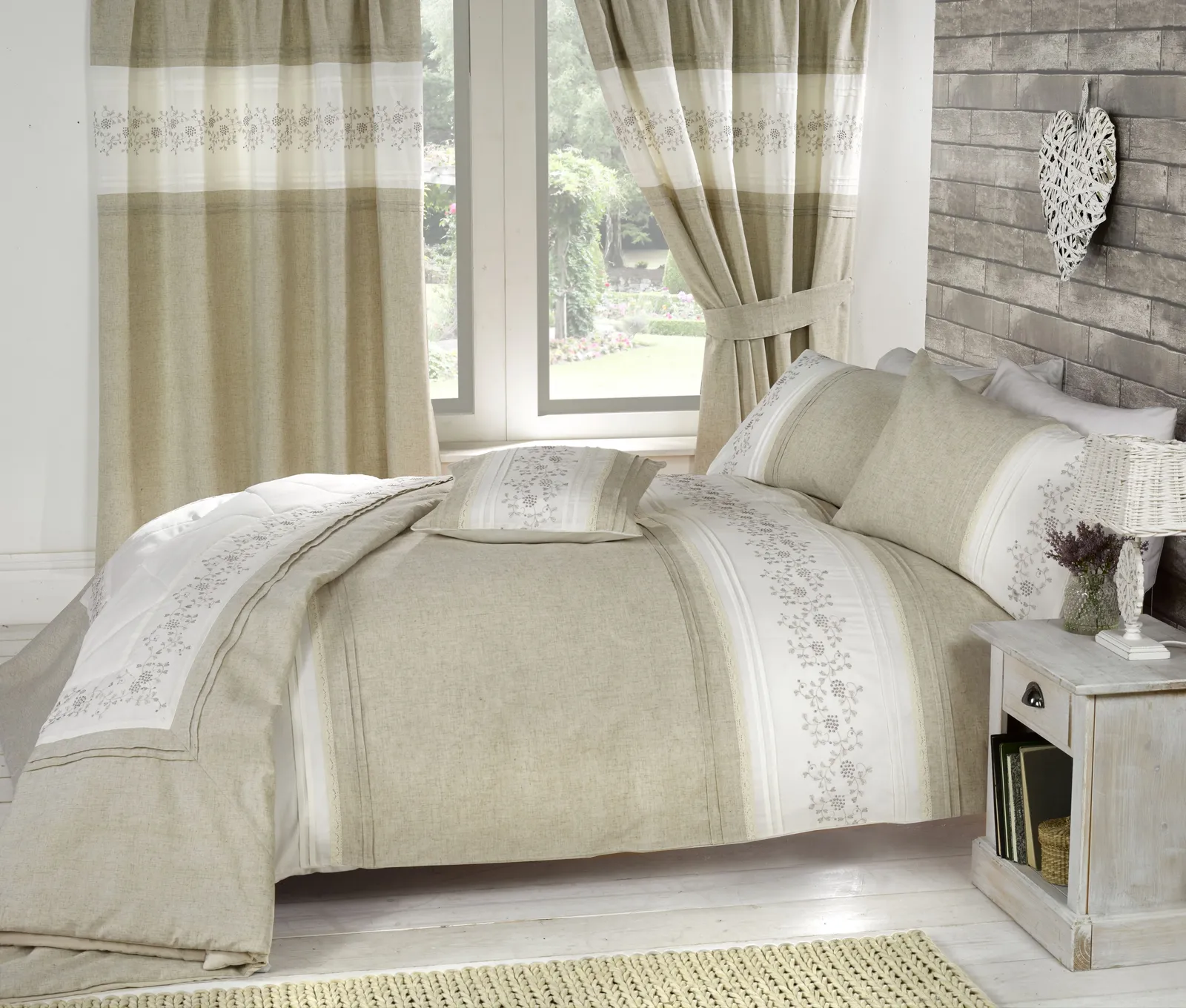 Rapport Home Wildberry Polycotton Duvet Cover Set With Pillowcase in Light Brown