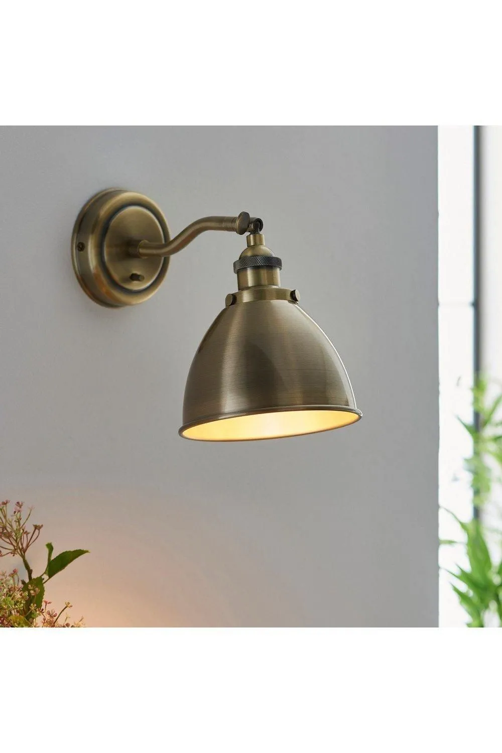 Netlighting Franklin Metal Wall Lamp Antique Brass Plate in Gold 2