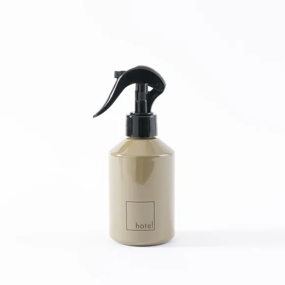 Hotel Dawn White Floral Plum & Red Berries Room Spray 3