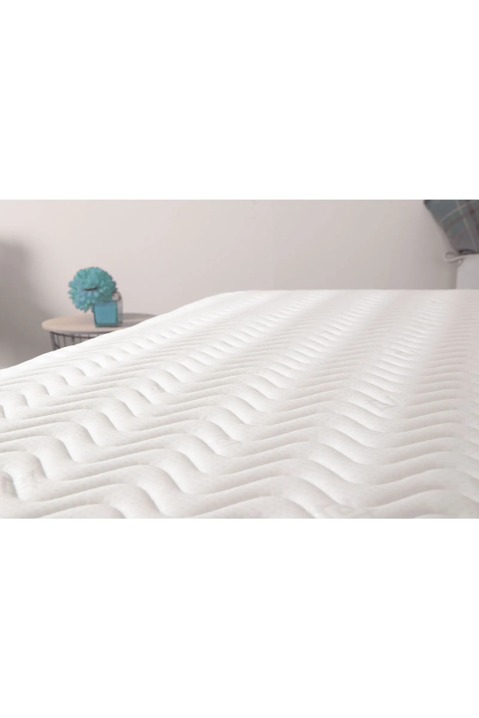 eXtreme Comfort Ltd Ocean Memory Foam Spring Mattress in Bright Blue 5