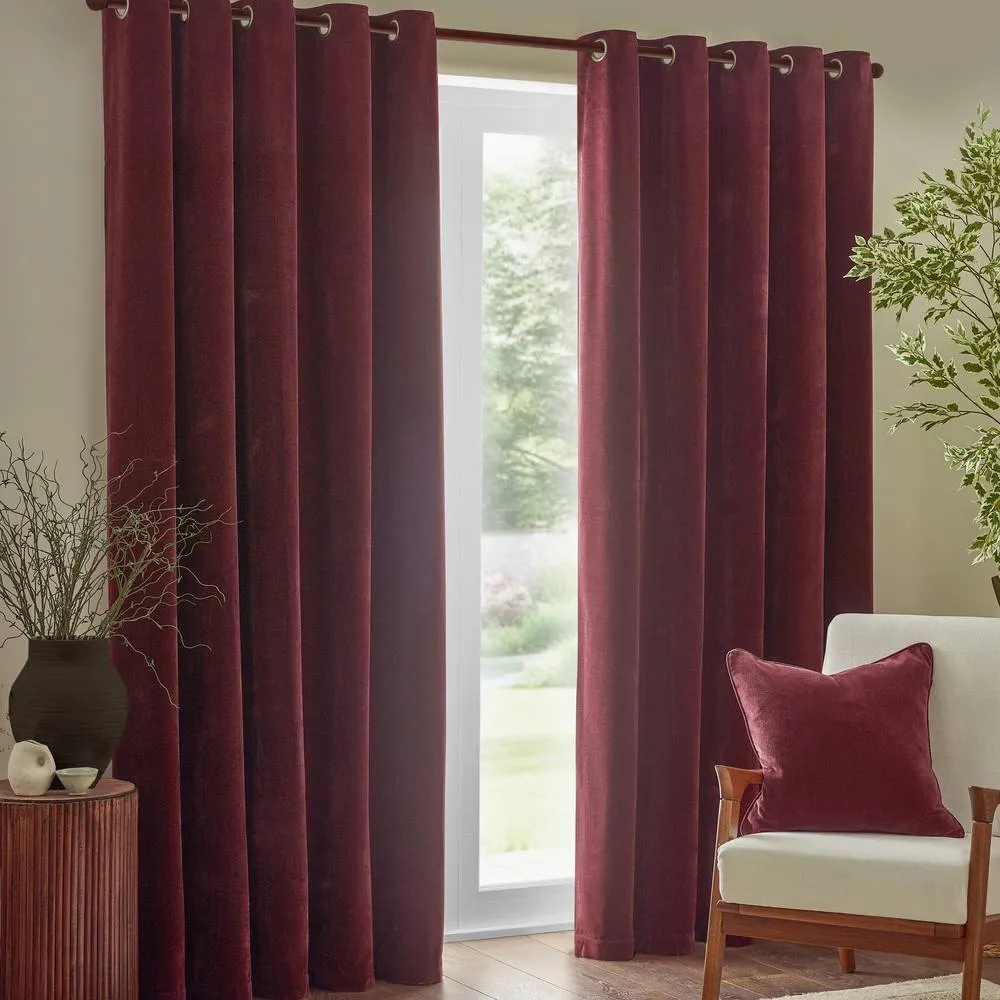 Yard Heavy Chenille Woven Piped Cushion in Wine 5