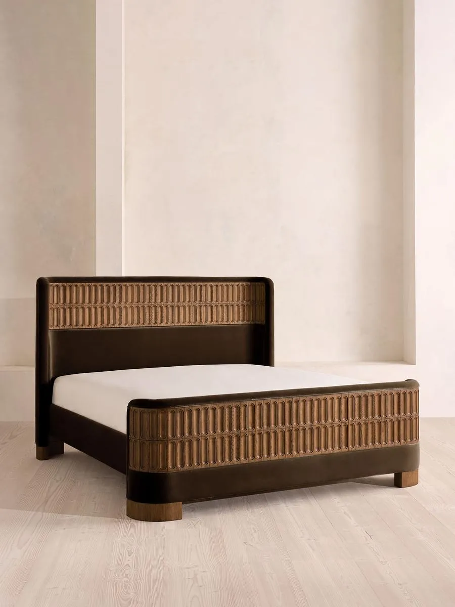 Devon Bed, King, Velvet, Chocolate