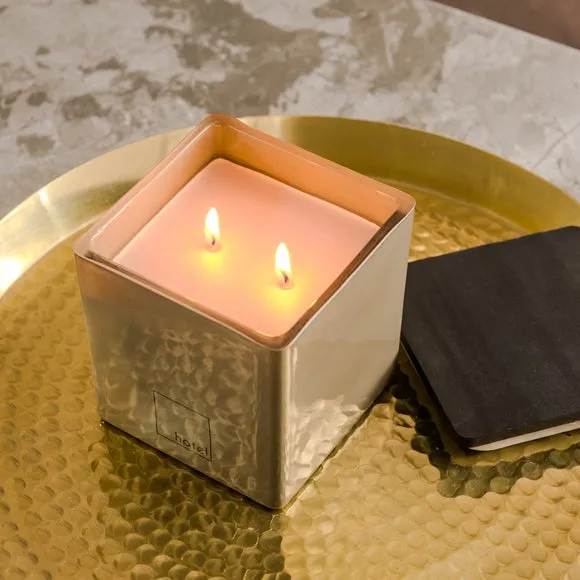 Hotel Dawn White Floral Plum & Red Berries Multi Wick Candle 2