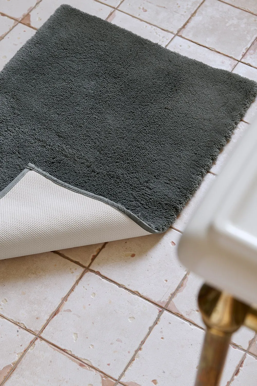 CHRISTY Deep Pile Luxury 100% Cotton 2444GSM Non Slip Bath Rugs in Dark Grey 2