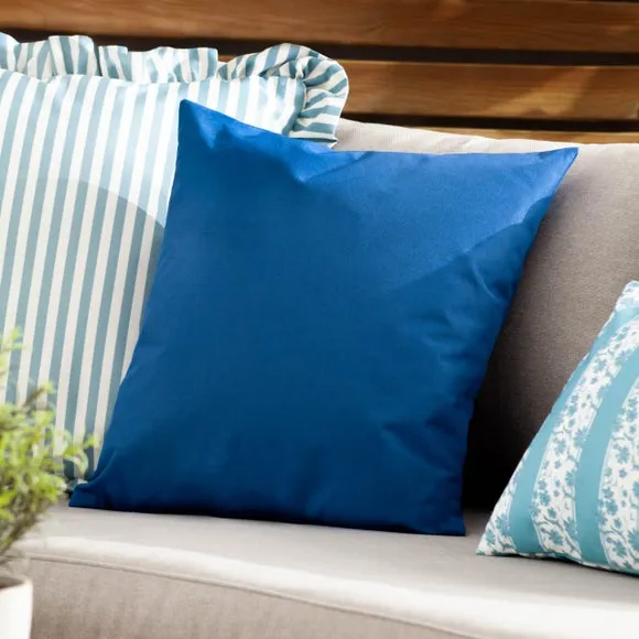 Furn. Plain Outdoor Cushion 1
