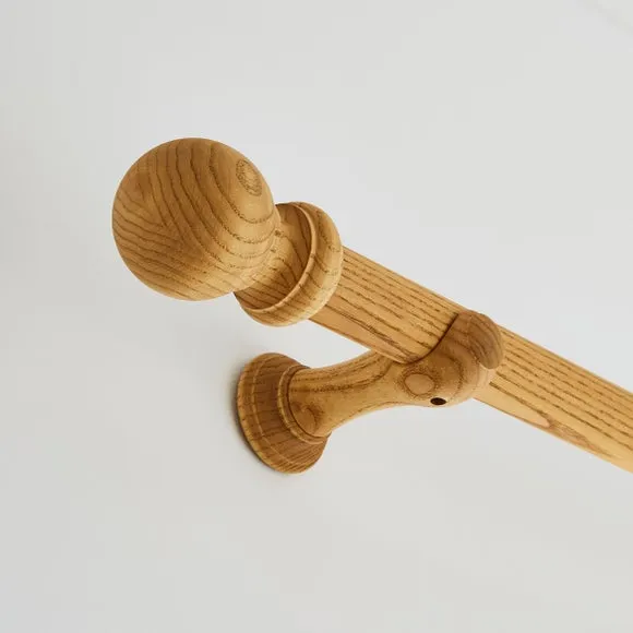 Tilton Wood Curtain Pole 3