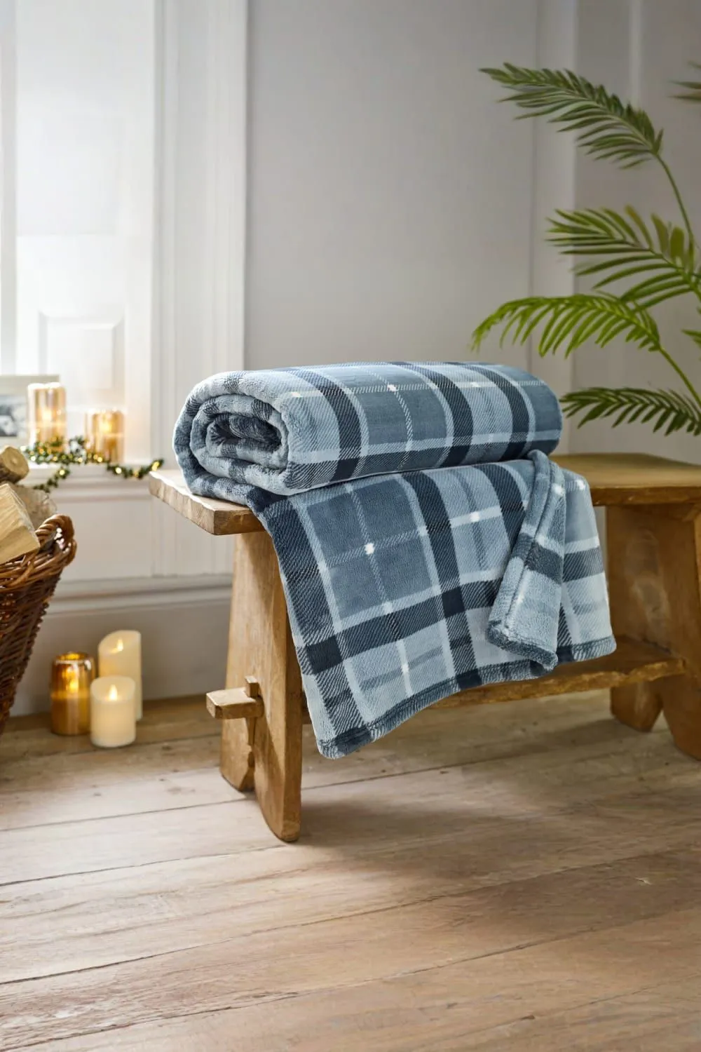 The Lyndon Company Pheasant Check Throw Navy - 140 x 180cm Plush Blanket | Deyongs 1846