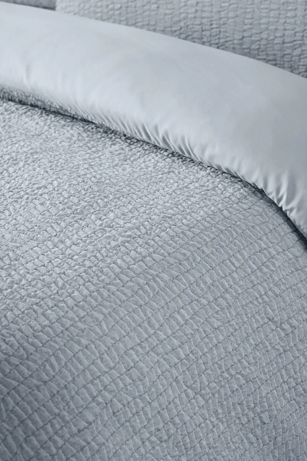 Catherine Lansfield Crinkle Seersucker Duvet Cover Set in Blue 3