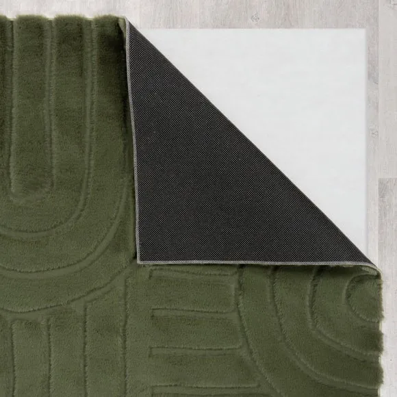 Supersoft Lush Geometric Faux Fur Arch Rug 3