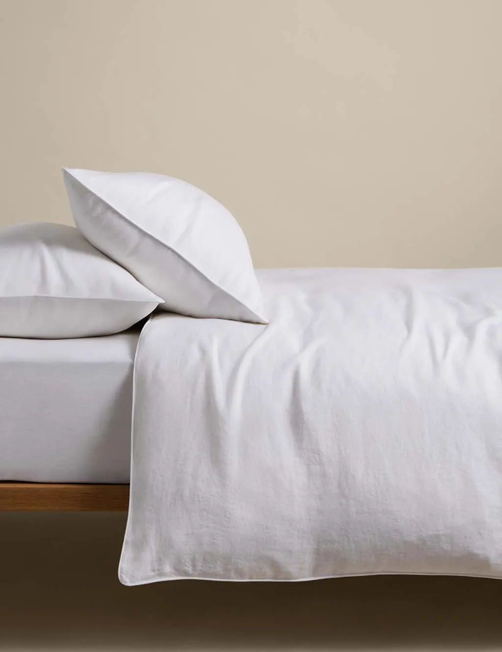 M&S Pure Linen 190gsm Bedding Set White