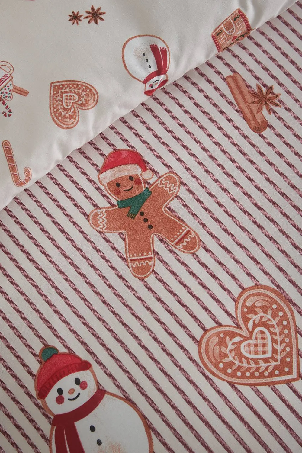 Catherine Lansfield Christmas Gingerbread Stripe Reversible Duvet Cover Set in Natural 4