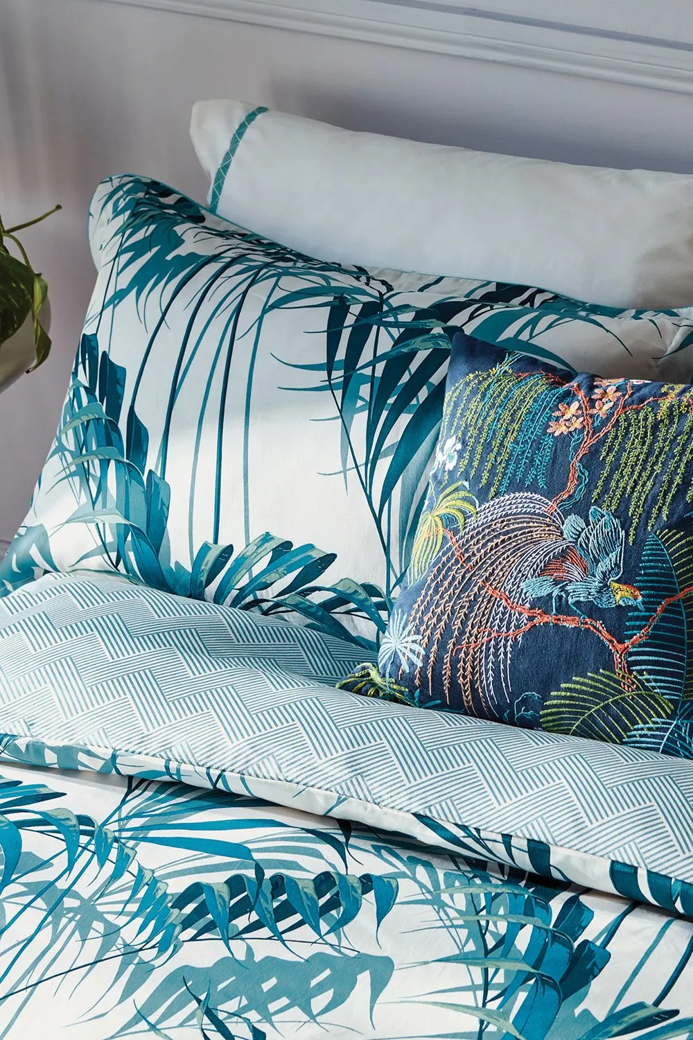 Sanderson 'Palmhouse' Cotton Duvet Cover Set in Green 2