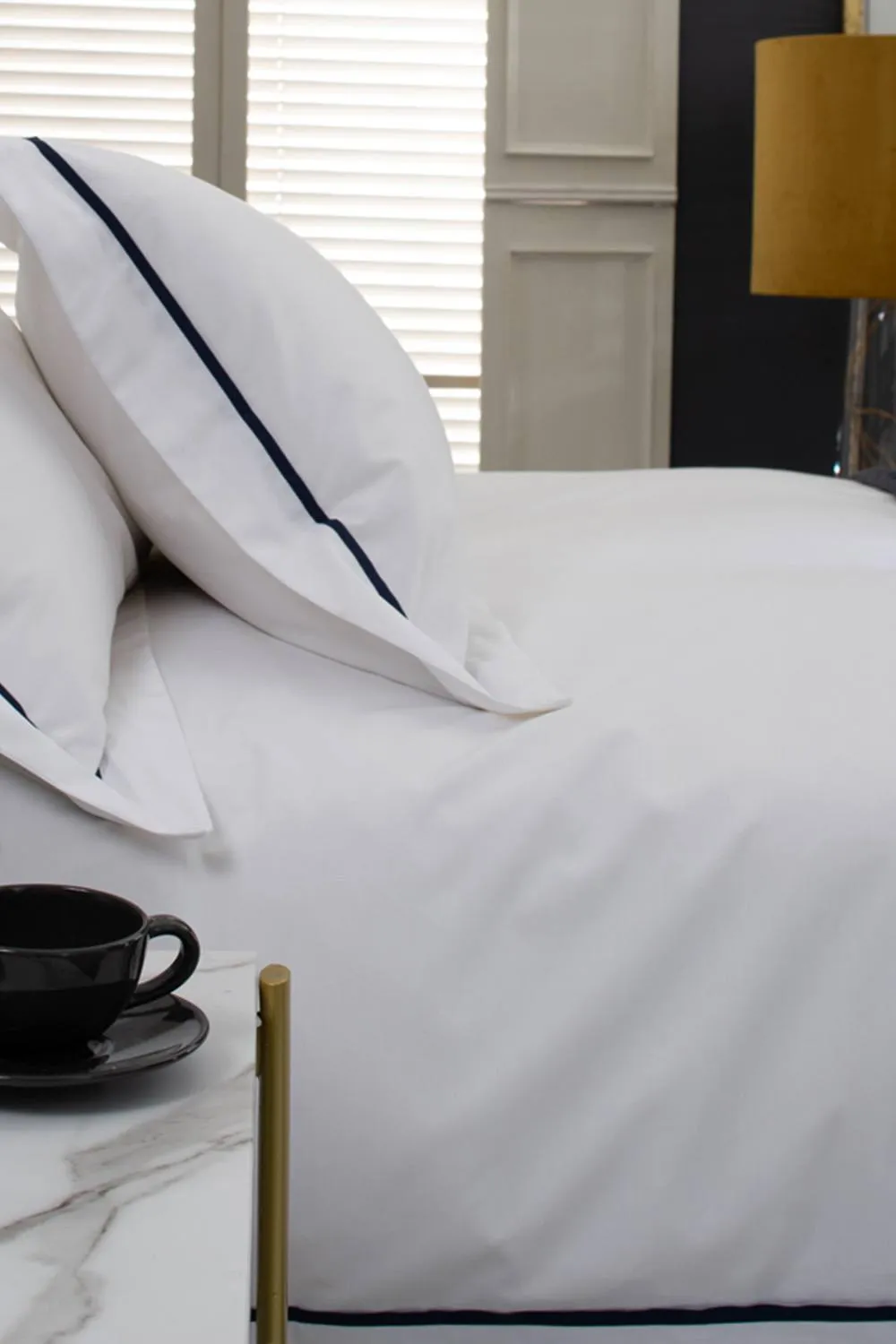 The Lyndon Company Boutique Hotel Hampstead 200 Thread Count Cotton Duvet Cover Set in Blue 4