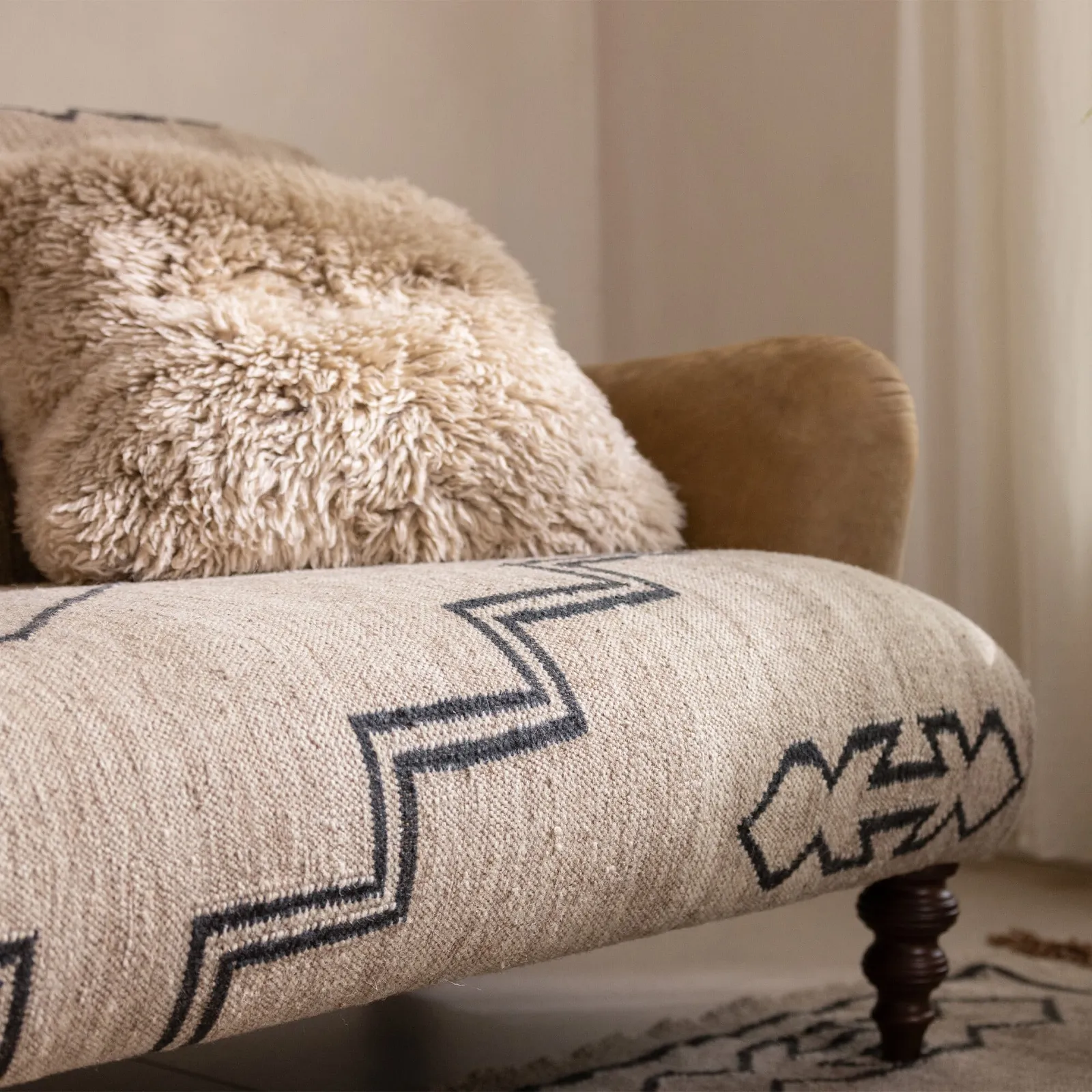 Tetrad Dakota Midi Sofa Cherokee Rug/Comanche Rawhide Fabric | Barker & Stonehouse 5
