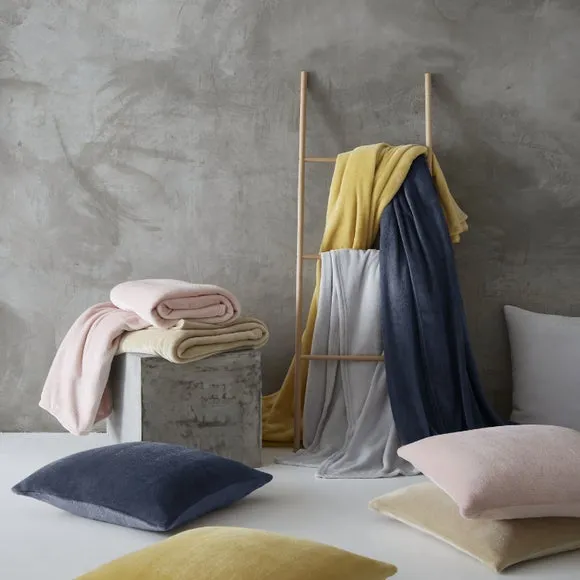 Catherine Lansfield Raschel Velvet Touch Throw Blanket 130cm x 170cm 2