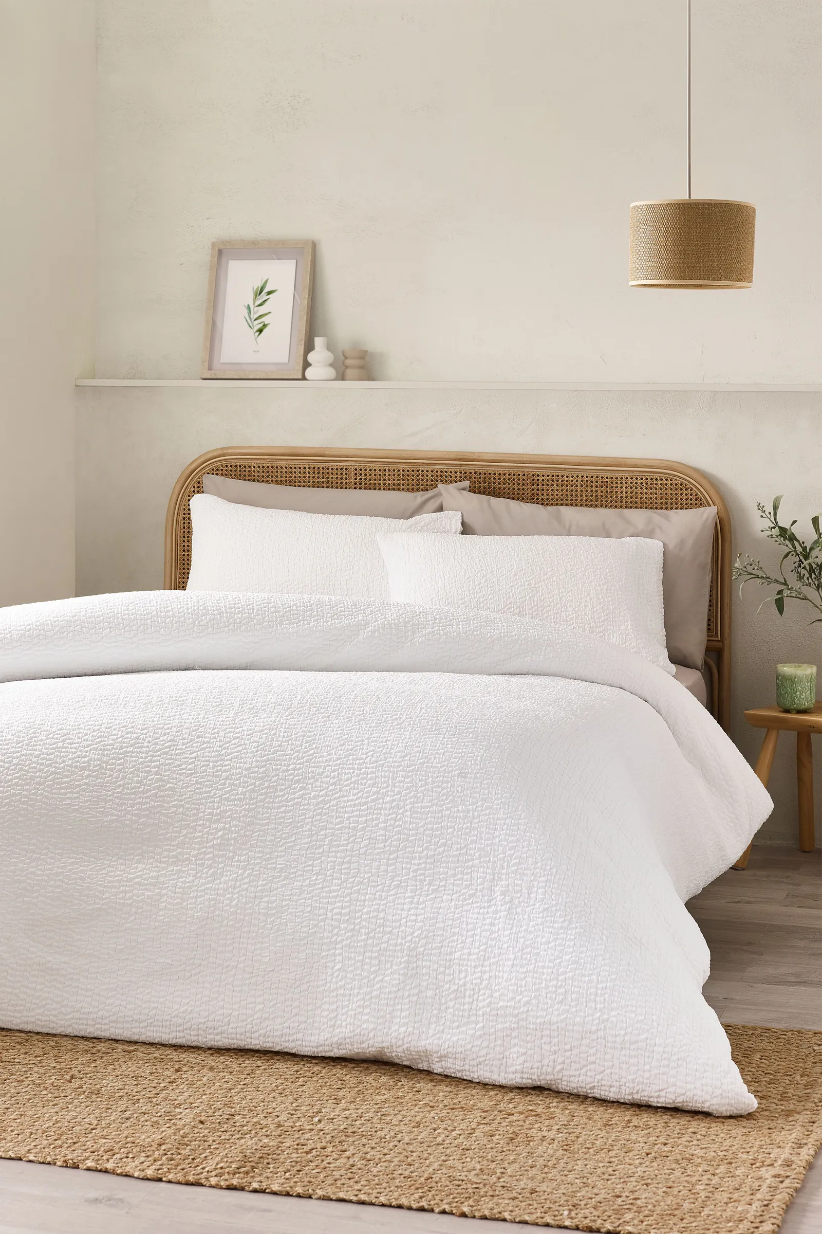 Catherine Lansfield Crinkle Seersucker Duvet Cover Set in White