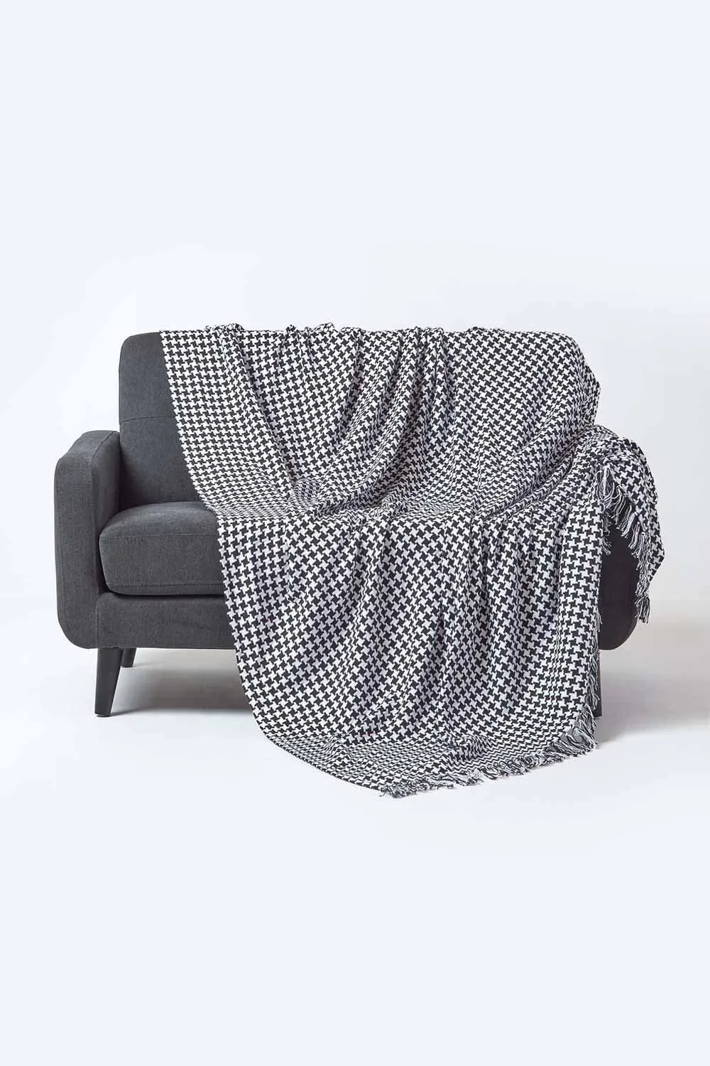 Homescapes Houndstooth 100% Cotton Bedspread Throw in Black