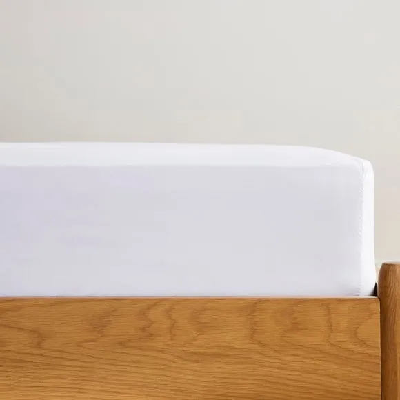 True Grip® 200 Thread Count Fitted Sheet 3