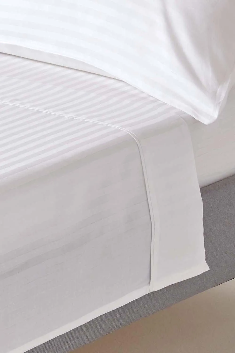 Homescapes Egyptian Cotton Satin Stripe Flat Sheet 330 Thread Count in White 1