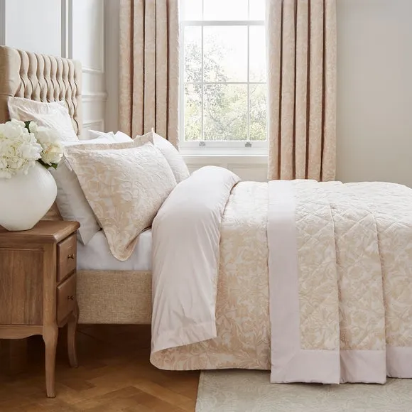 Dorma Winchester Duvet Cover and Pillowcase Set 5