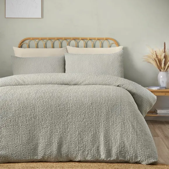 Catherine Lansfield Crinkle Seersucker Duvet Cover & Pillowcase Set 1