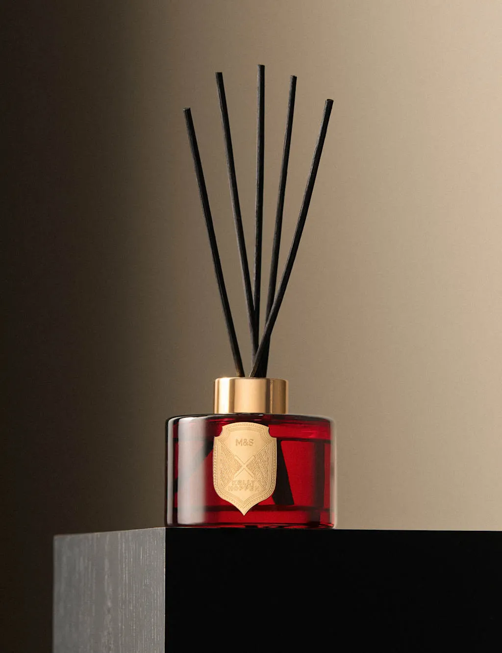 M&S X Kelly Hoppen THE Christmas Joy Diffuser 200ml Red Mix