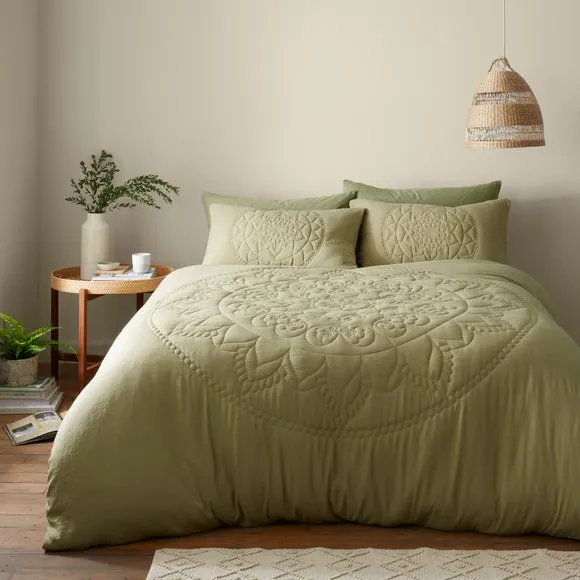 Quilted Mandala Duvet Cover and Pillowcase Set