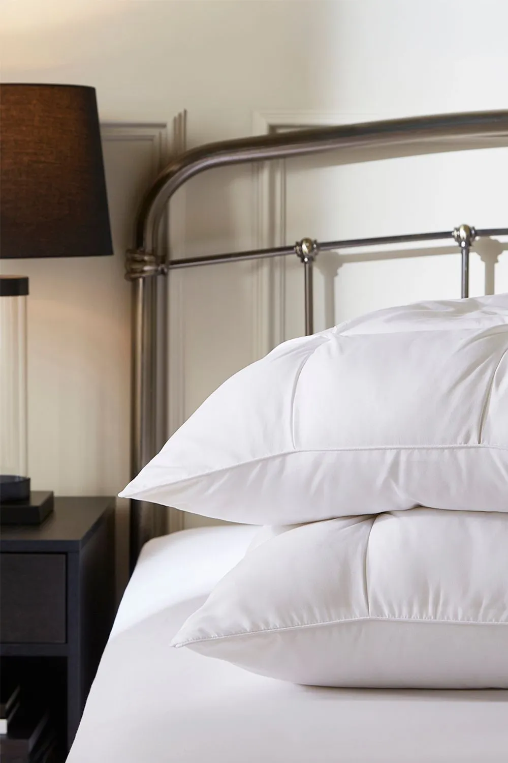 Hotel Pure Luxury Premium Suite Pleated Pillow Pair in White