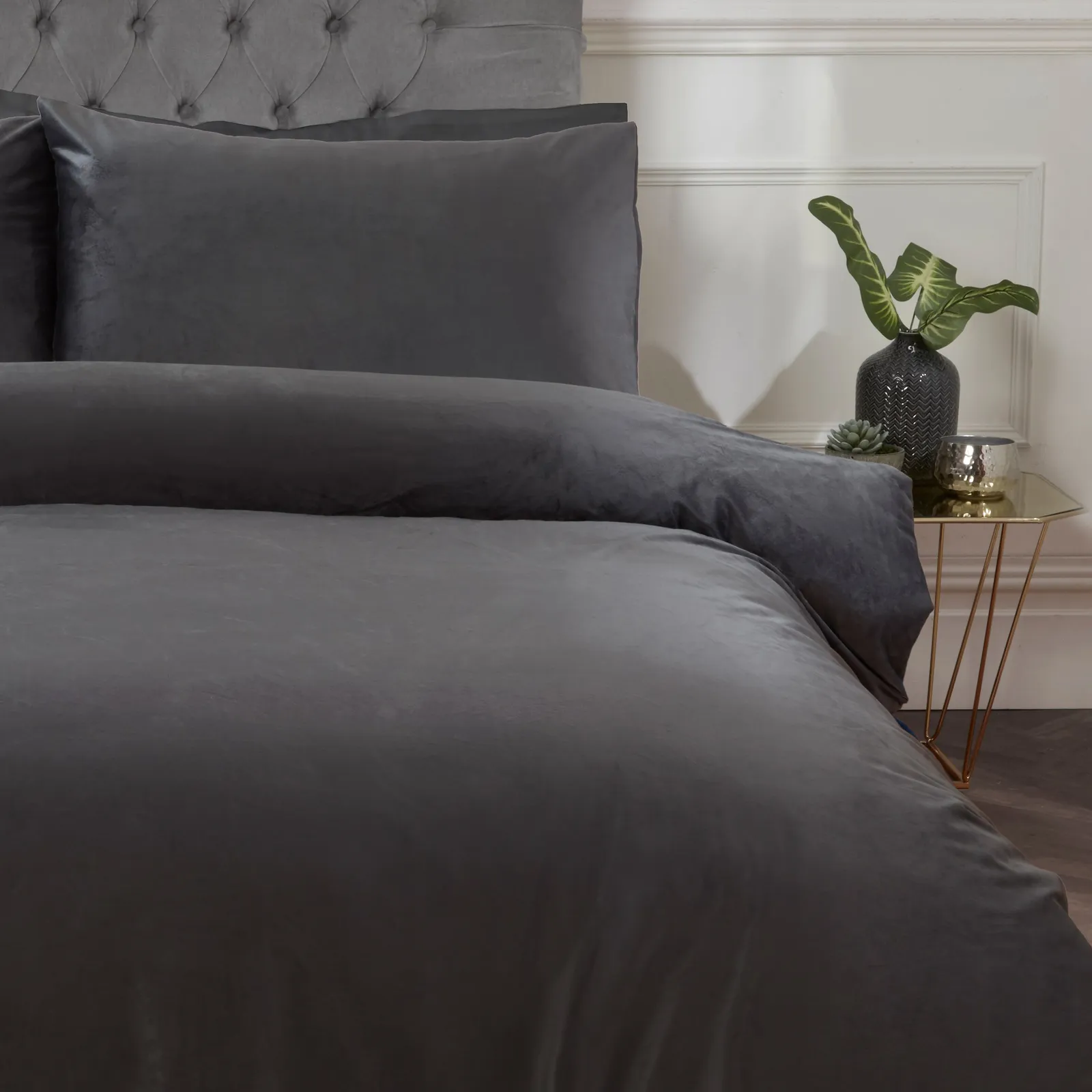 Smart Living Luxury Soft & Elegant Matte Velvet Duvet Cover Set with Pillowcases in Charcoal 2