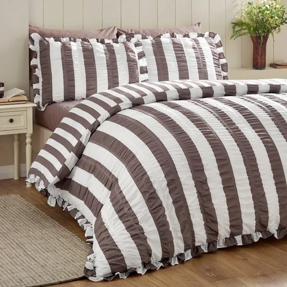 Catherine Lansfield Seersucker Frill Stripe Polycotton Duvet Cover & Pillowcase Set 1