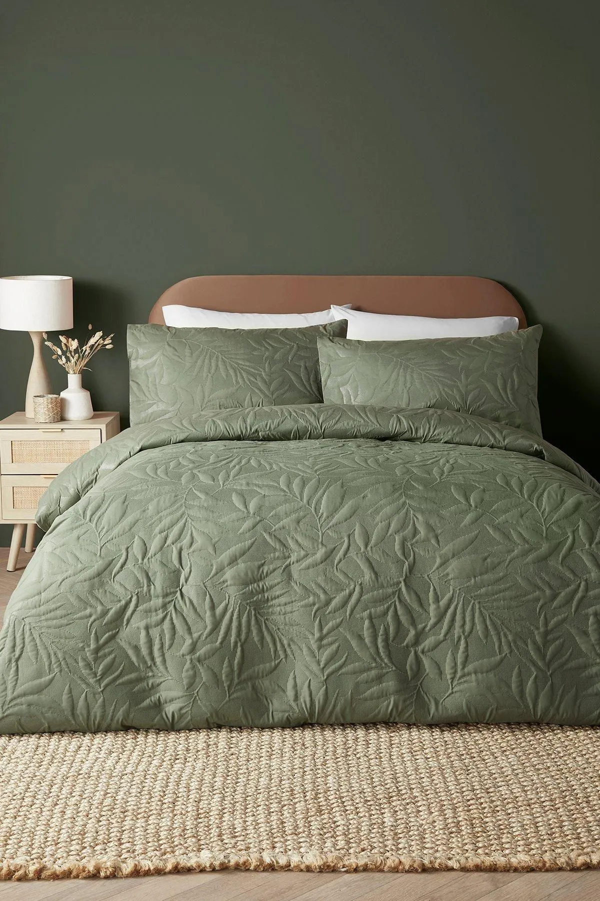 Serene 'Luana' Microfibre Pinsonic 3D Floral Design Duvet Cover Set in Dark Green