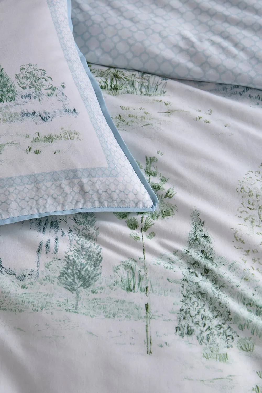 Appletree 'Willow Tree Scene' 100% Cotton Duvet Cover Set in Blue 3