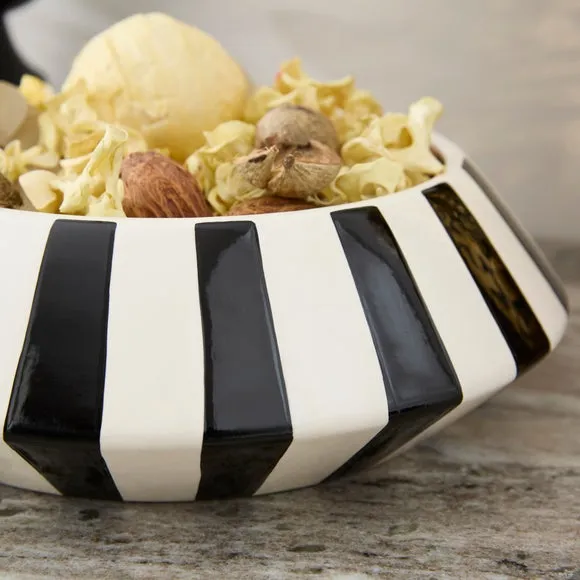 Graphic Striped Angular Black & Cream Bowl 2