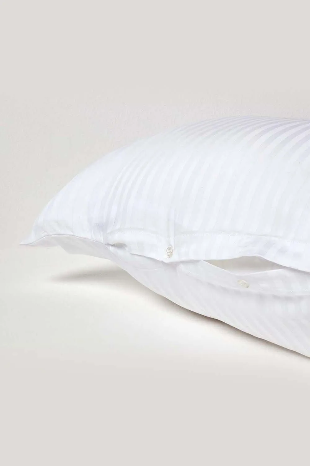 Homescapes Egyptian Cotton Super Soft V Shaped Pillowcase 330 TC in White 3